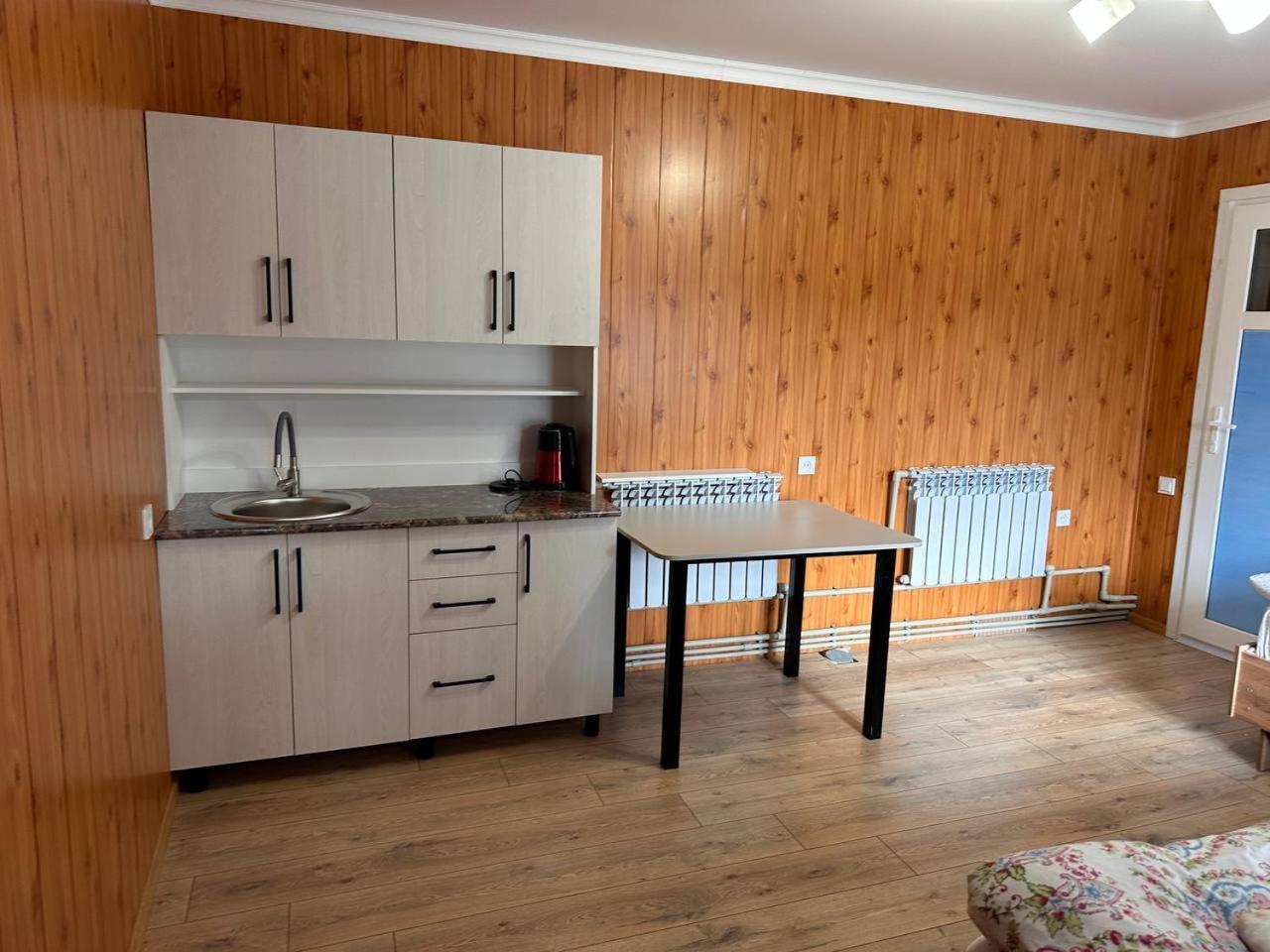 Pamko Bed & Breakfast Naryn Exterior photo